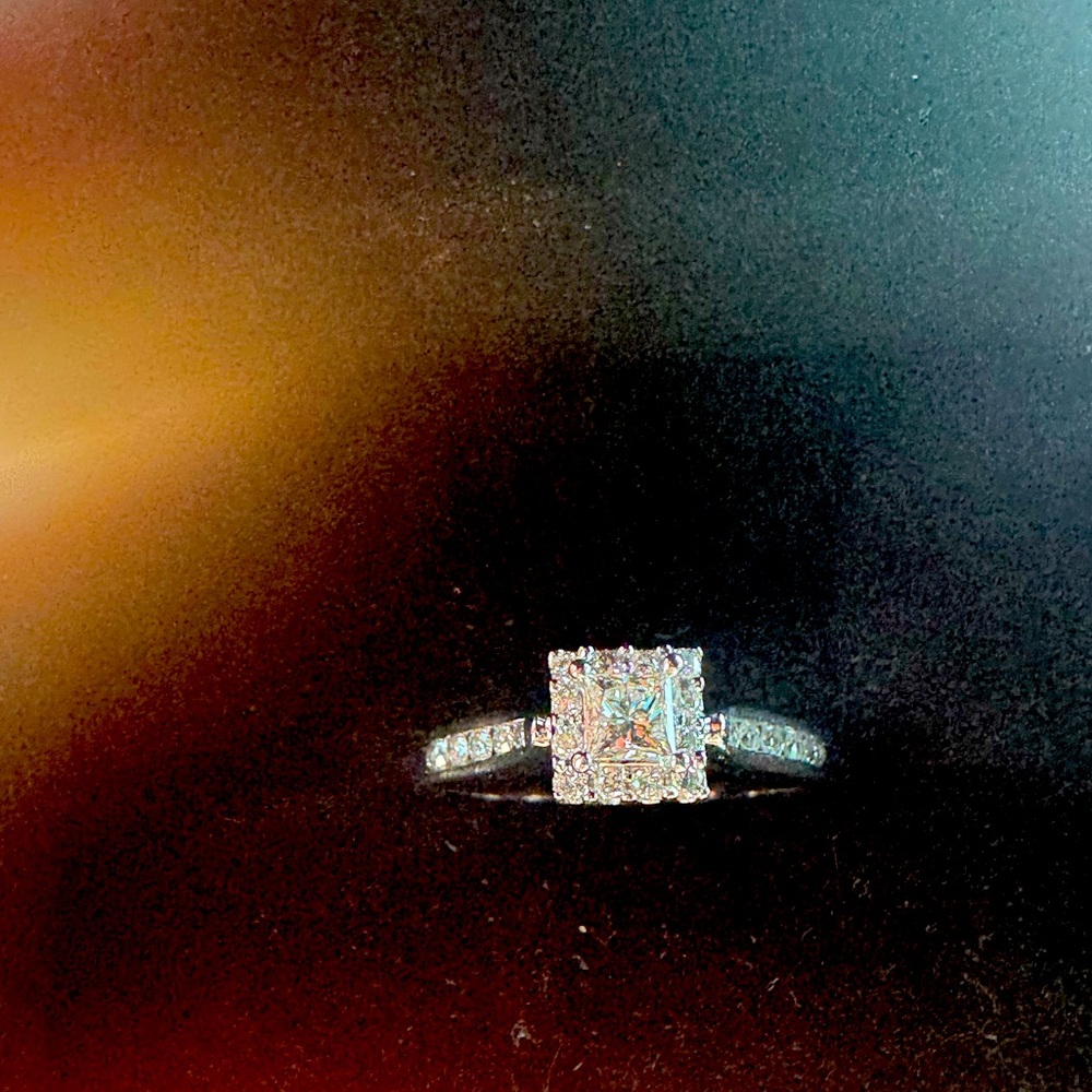 14CT White Gold Diamond Ring Princess Cut